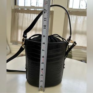Mango Bucket Bag